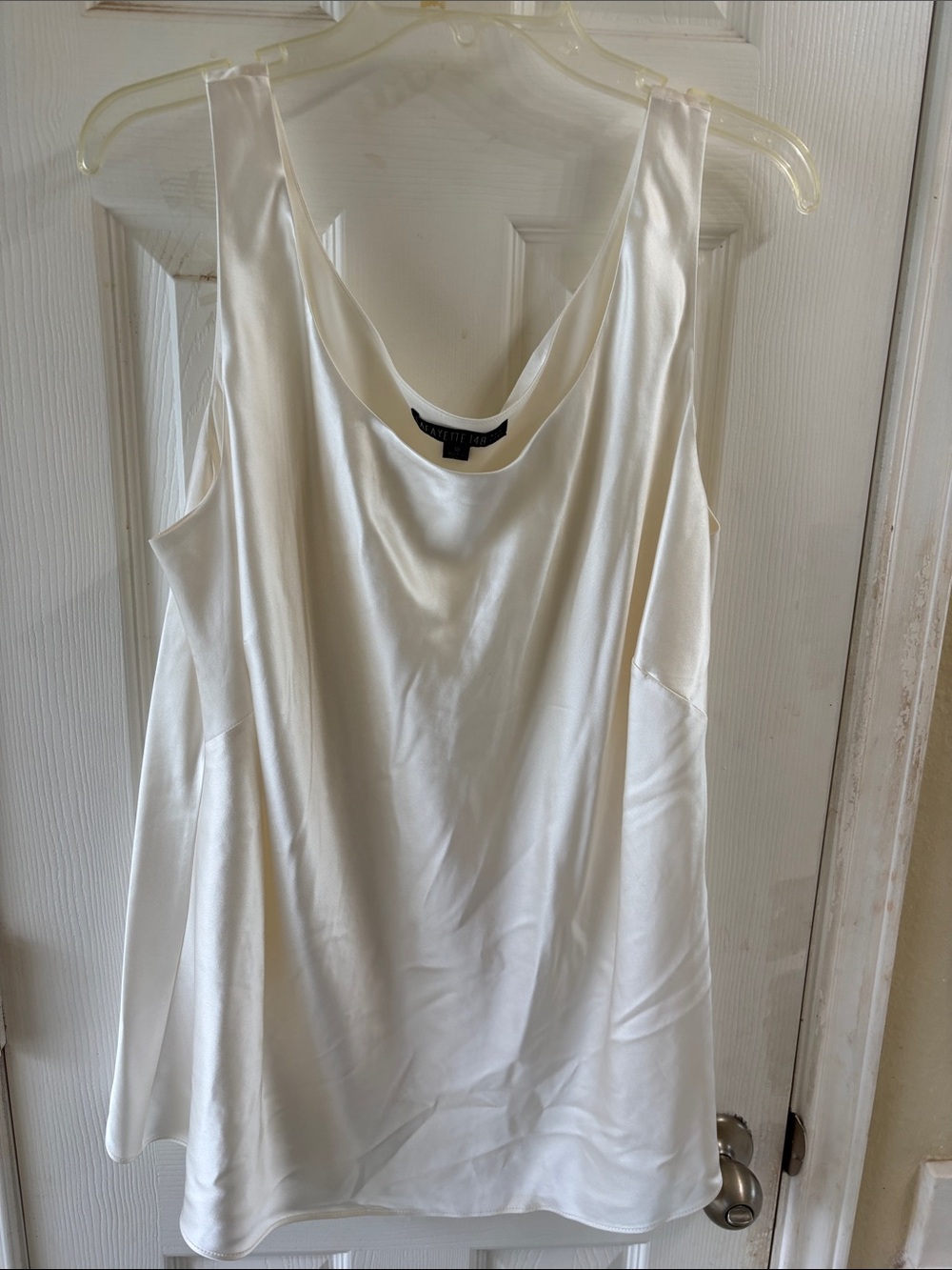 Lafayette 148 New York 100% silk cream White Women's fully lined sleeveless top